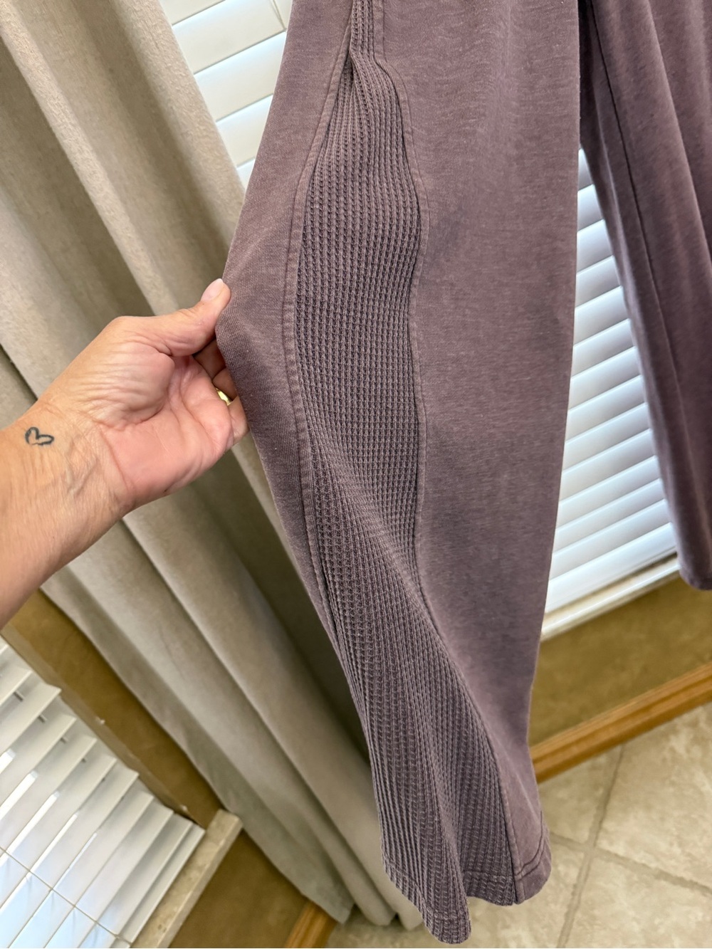 Rae-Mode Amazingly Soft Waffle-Knit Lounge Joggers & Matching Top in Dusty Mauve - Picture 6 of 10